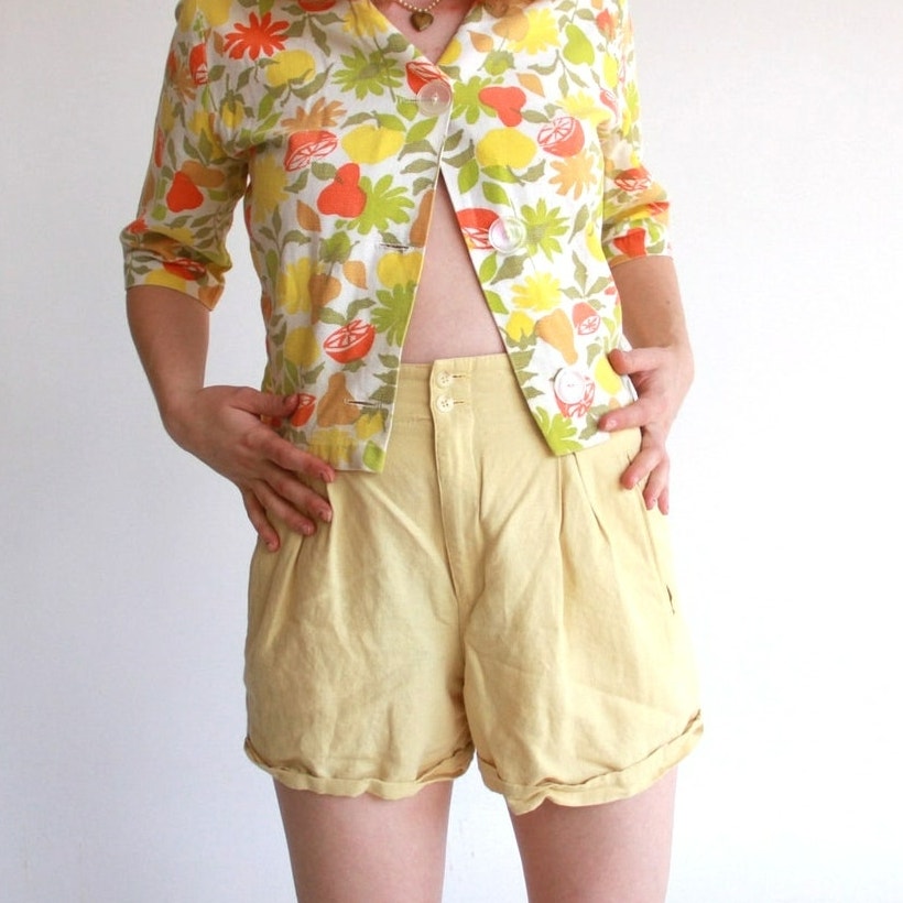 Vintage Liz Sport High-Waisted Yellow Linen Cotton Shorts