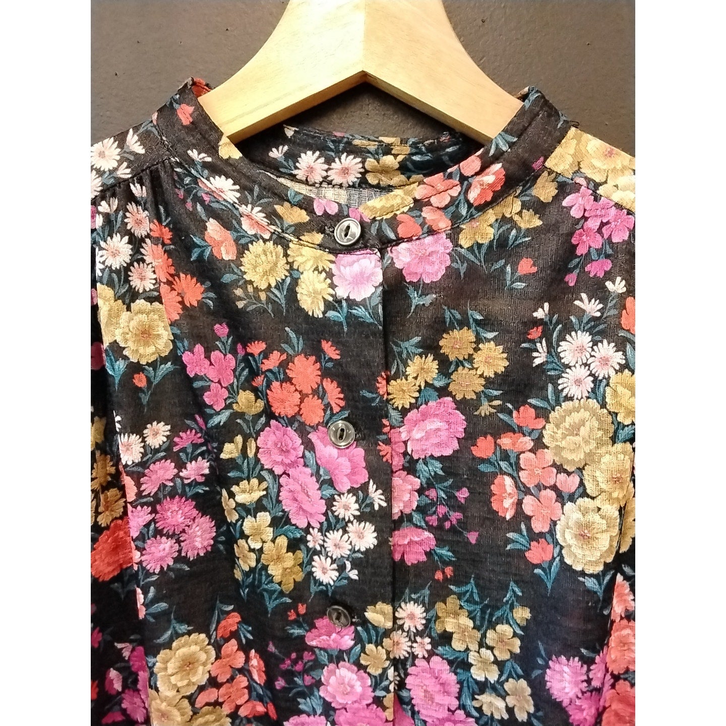 Vintage Floral Blouse with Puffy Sleeves