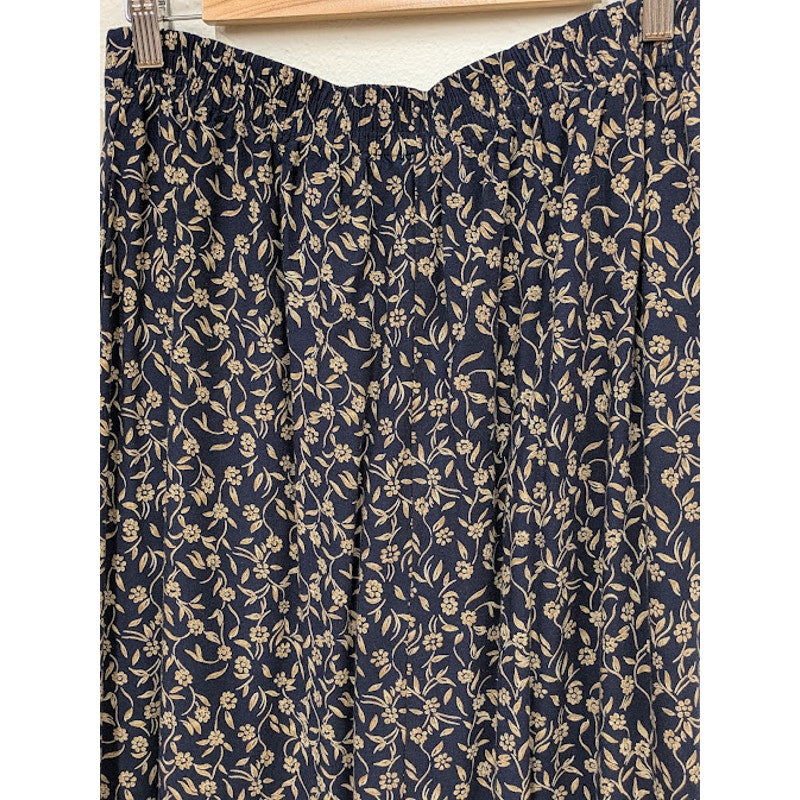 1990s H. Apparel Co. Midi Floral Skirt