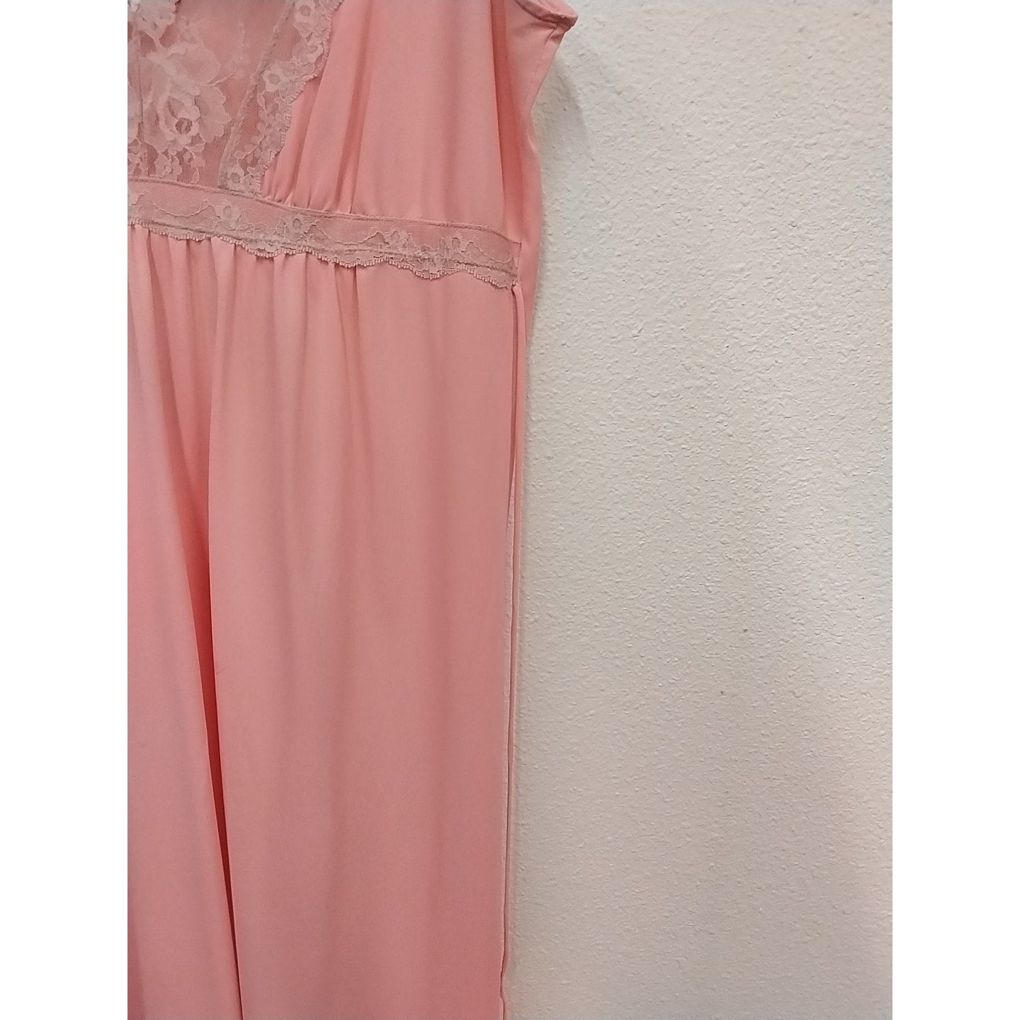 Vintage Long Pink Nighty w/ Lace Details