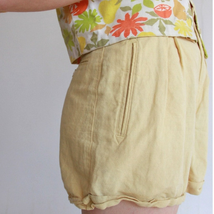 Vintage Liz Sport High-Waisted Yellow Linen Cotton Shorts